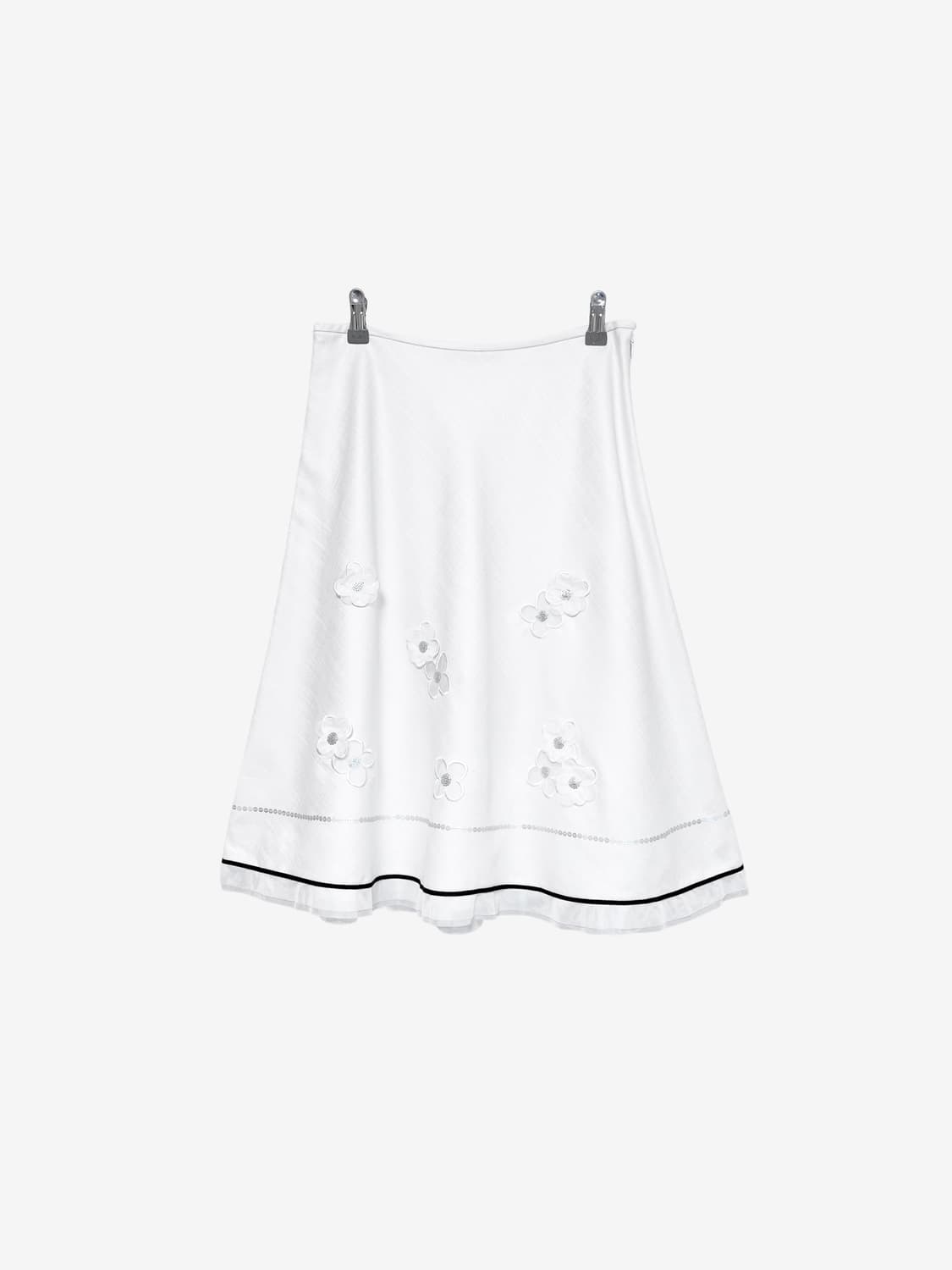 Floral Embroidery Midi Skirt - White 상품이미지4