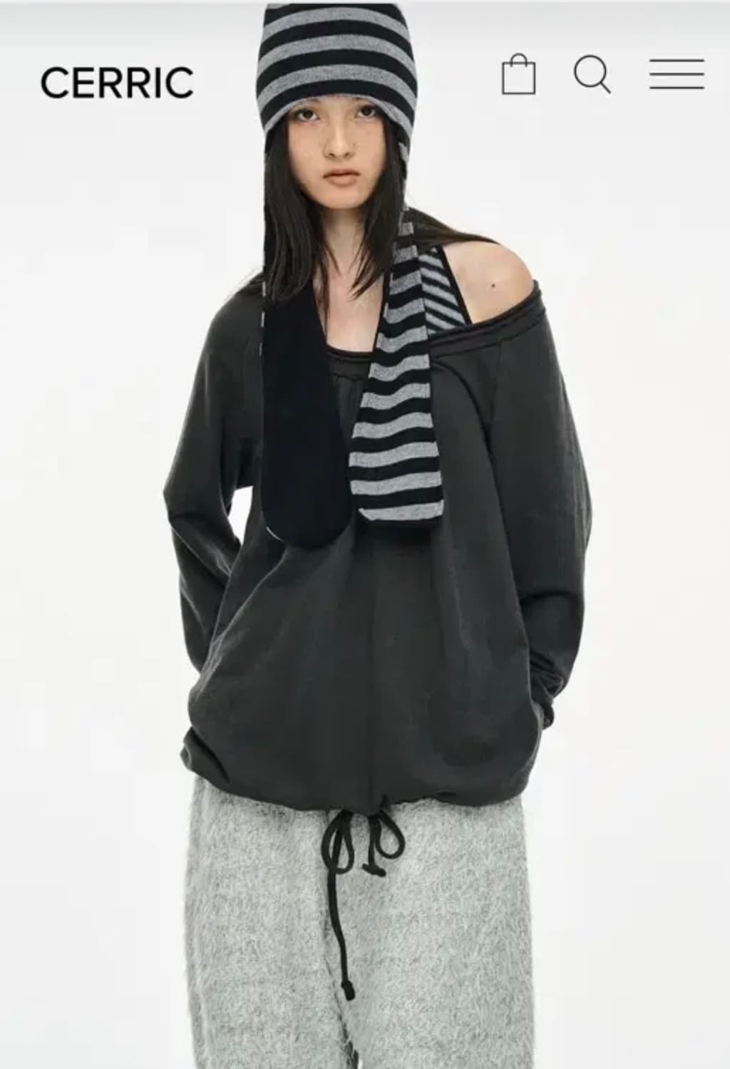 세릭 라운드헴스트링탑 차콜 상품이미지1