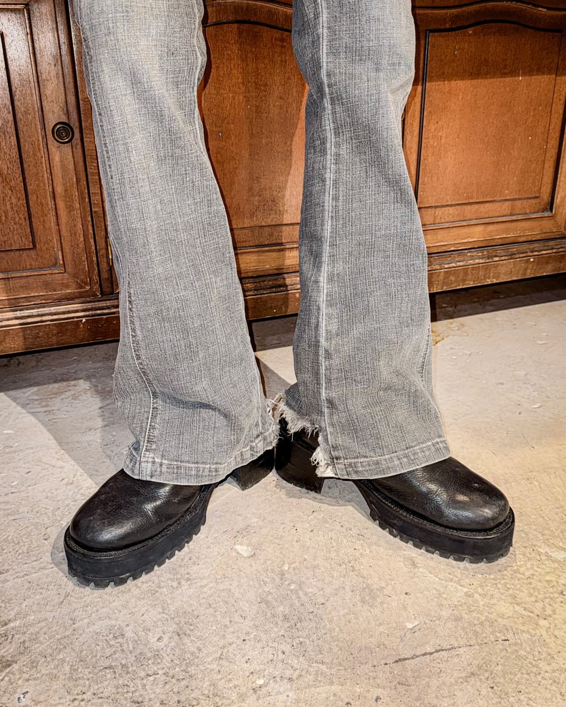 Grey Wash Denim Boot-cut Pants 상품이미지3