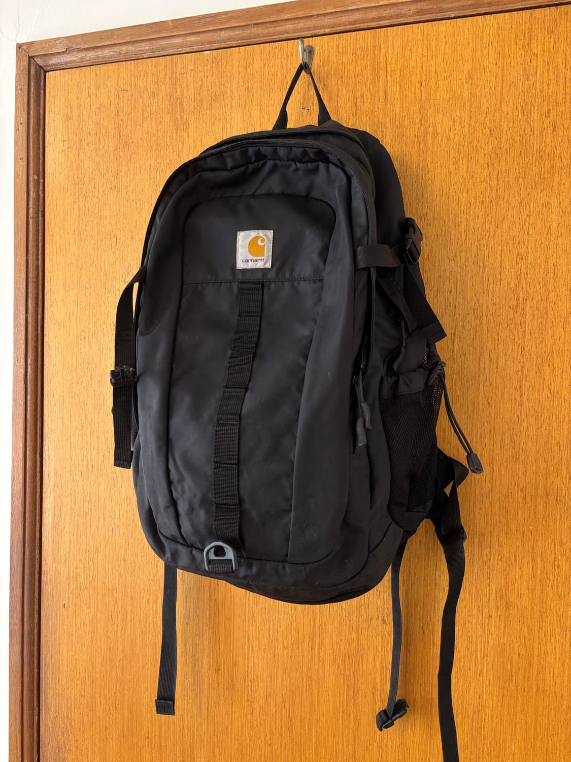 칼하트 WIP 클리프 백팩 블랙 상품이미지2