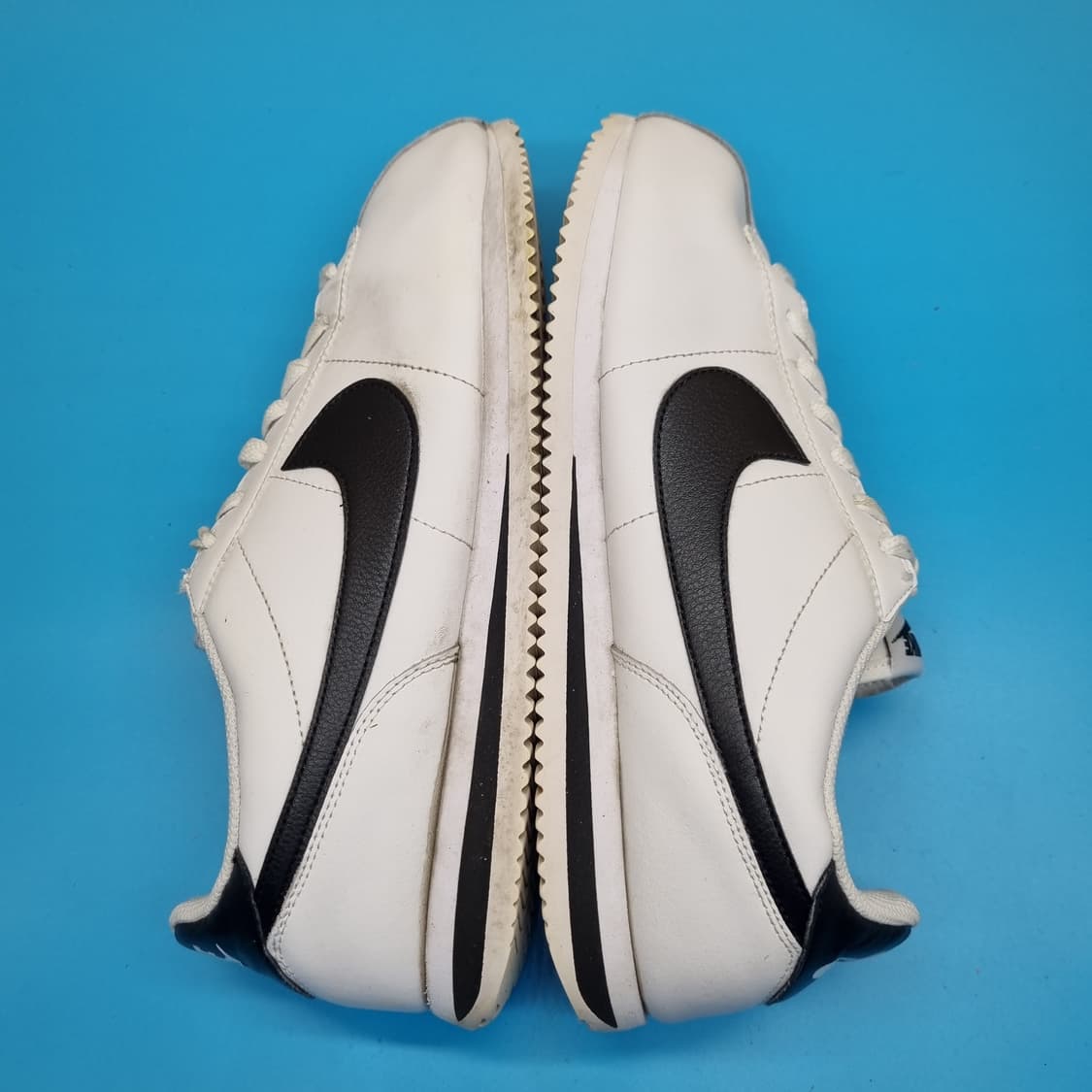 나이키 코르테즈 레더 흰검 남성운동화280 상품이미지5