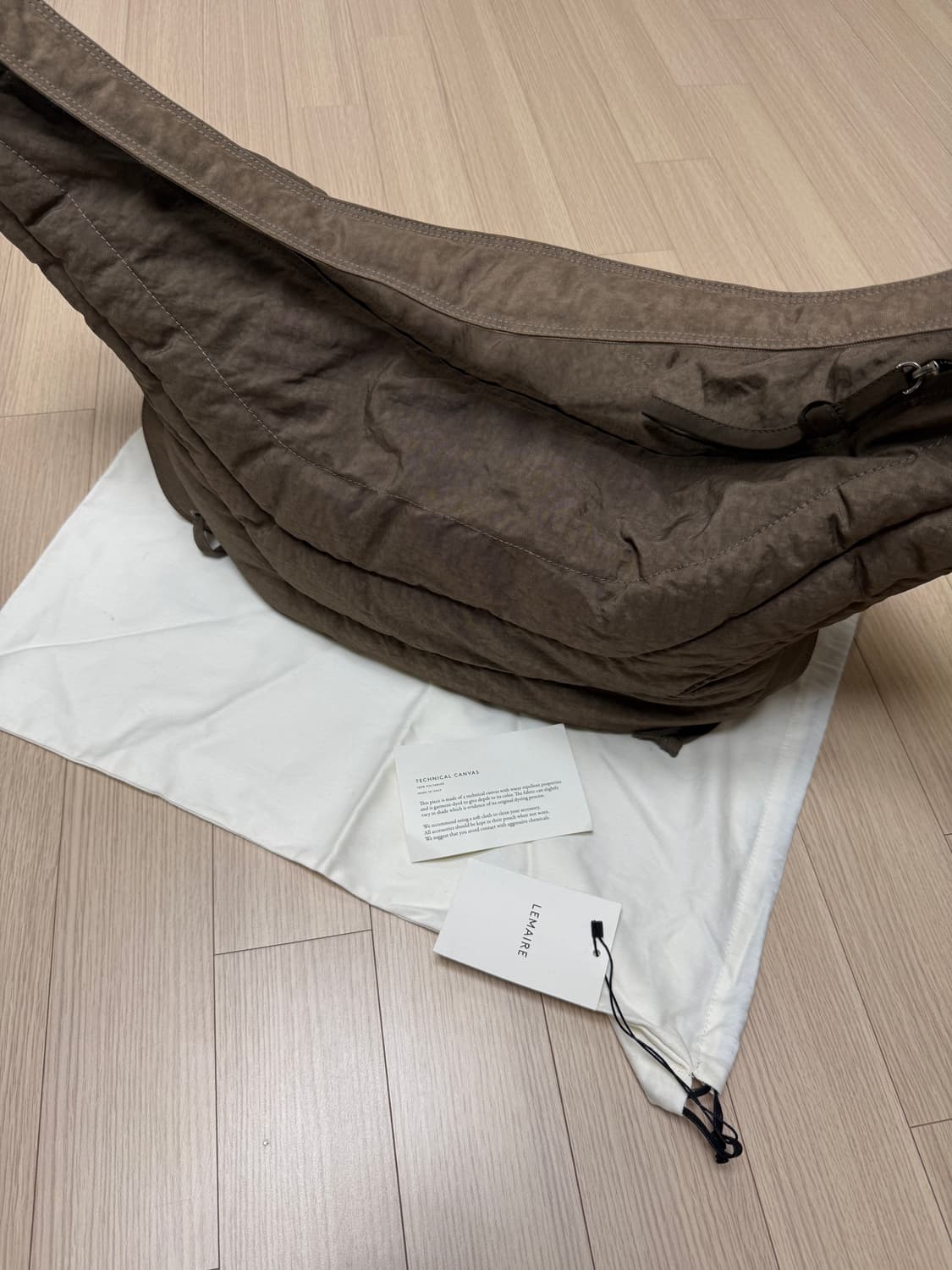 [OS] 르메르 22ss 캔버스 게임백 초판 상품이미지3
