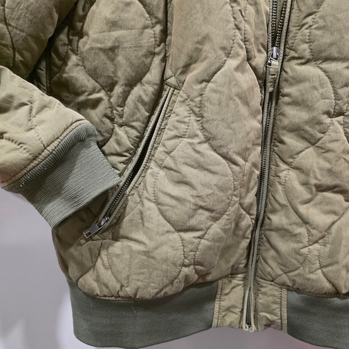 LEVIS 리바이스 퀼팅 봄버 재킷 상품이미지4