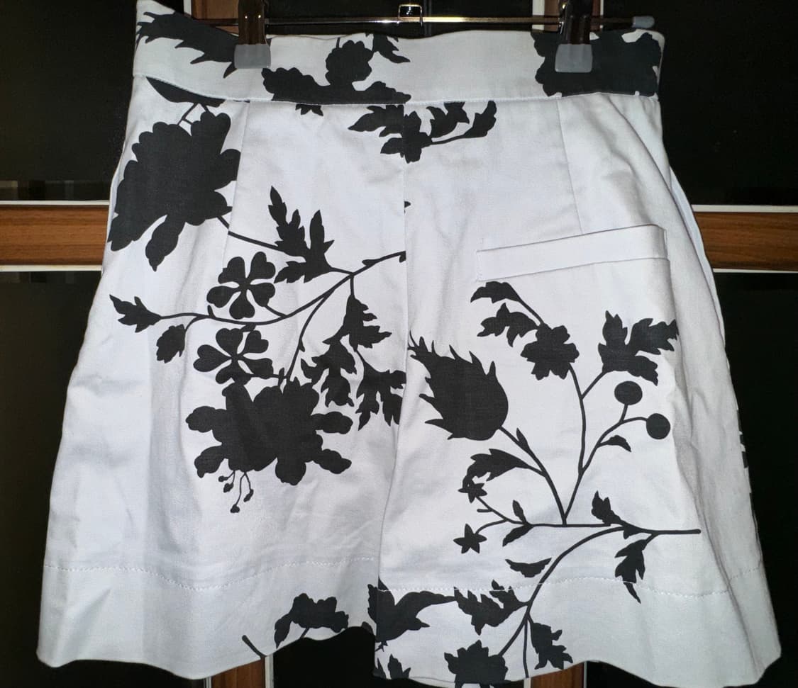 택포) 비비안웨스트우드 그래픽 스커트팬츠  상품이미지2