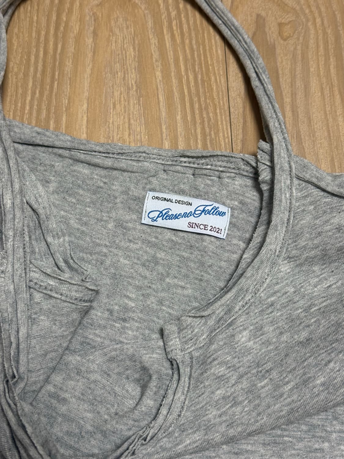 플리즈노팔로우 홀터 슬리브리스 탑 상품이미지3