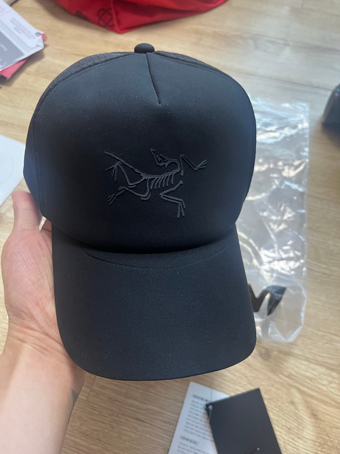 아크테릭스 버드 커브드 트러커 (블랙) 상품이미지3