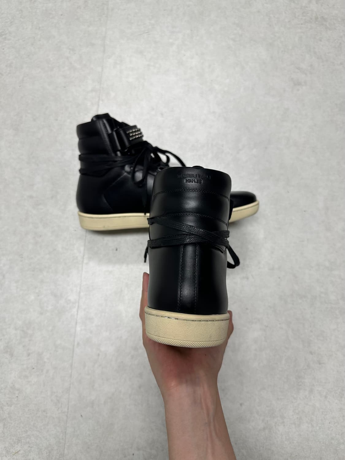 생로랑 에디 슬리먼 14fw 스터드 하이탑 상품이미지3