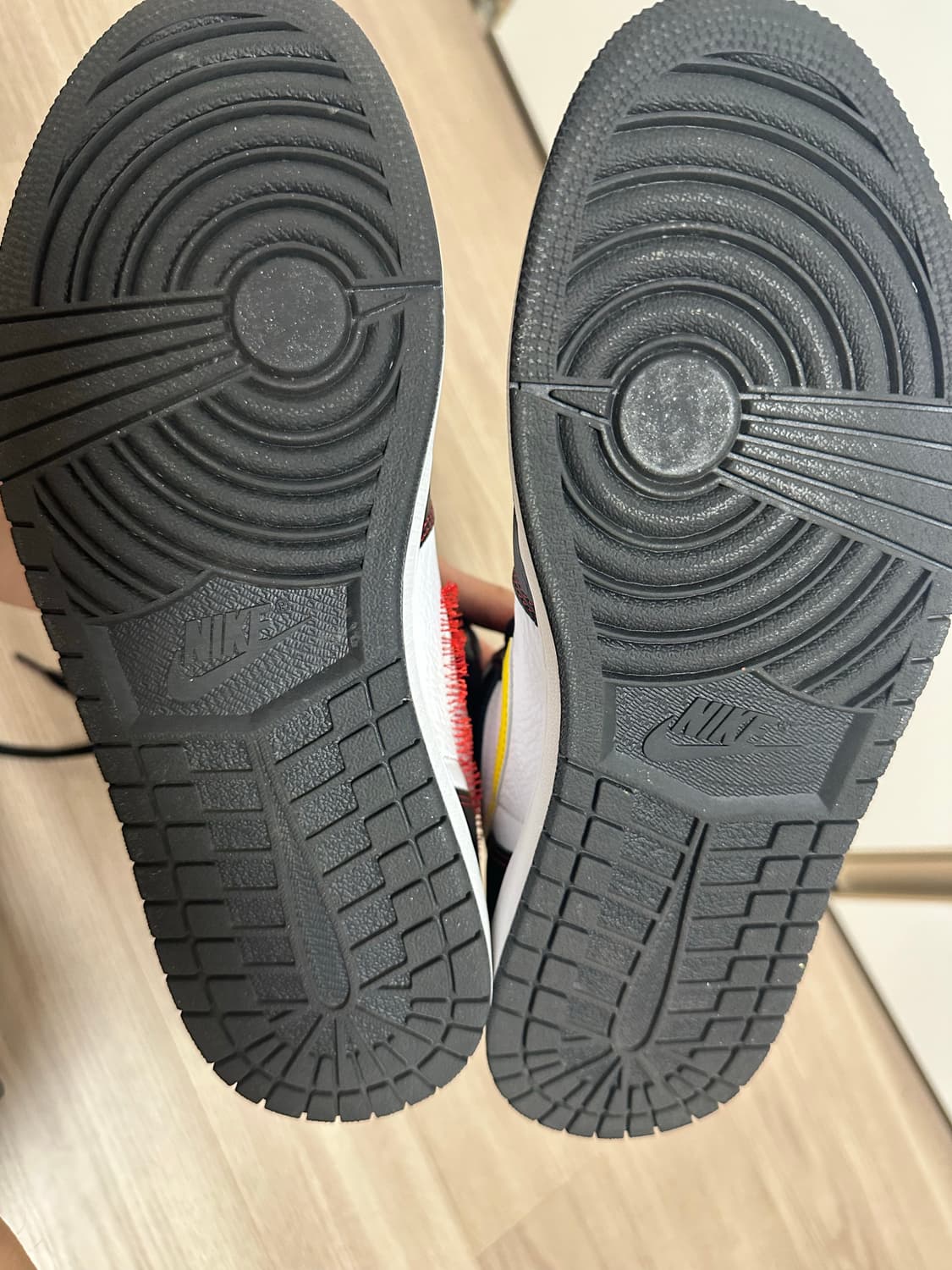 조던1 하이 디파이언트 285 상품이미지5