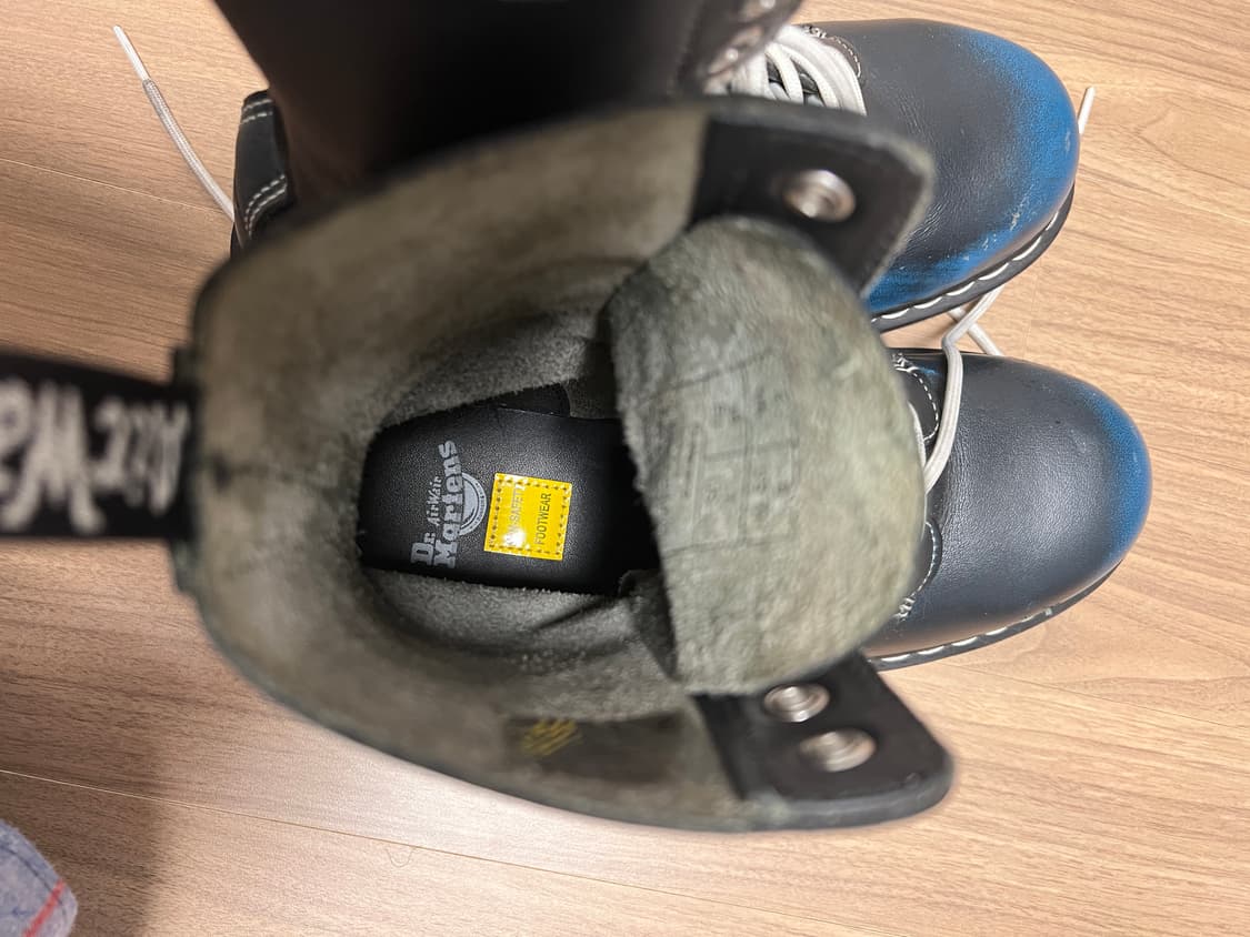 닥터마틴 1919 uk5 240사이즈 판매합니다! 상품이미지7