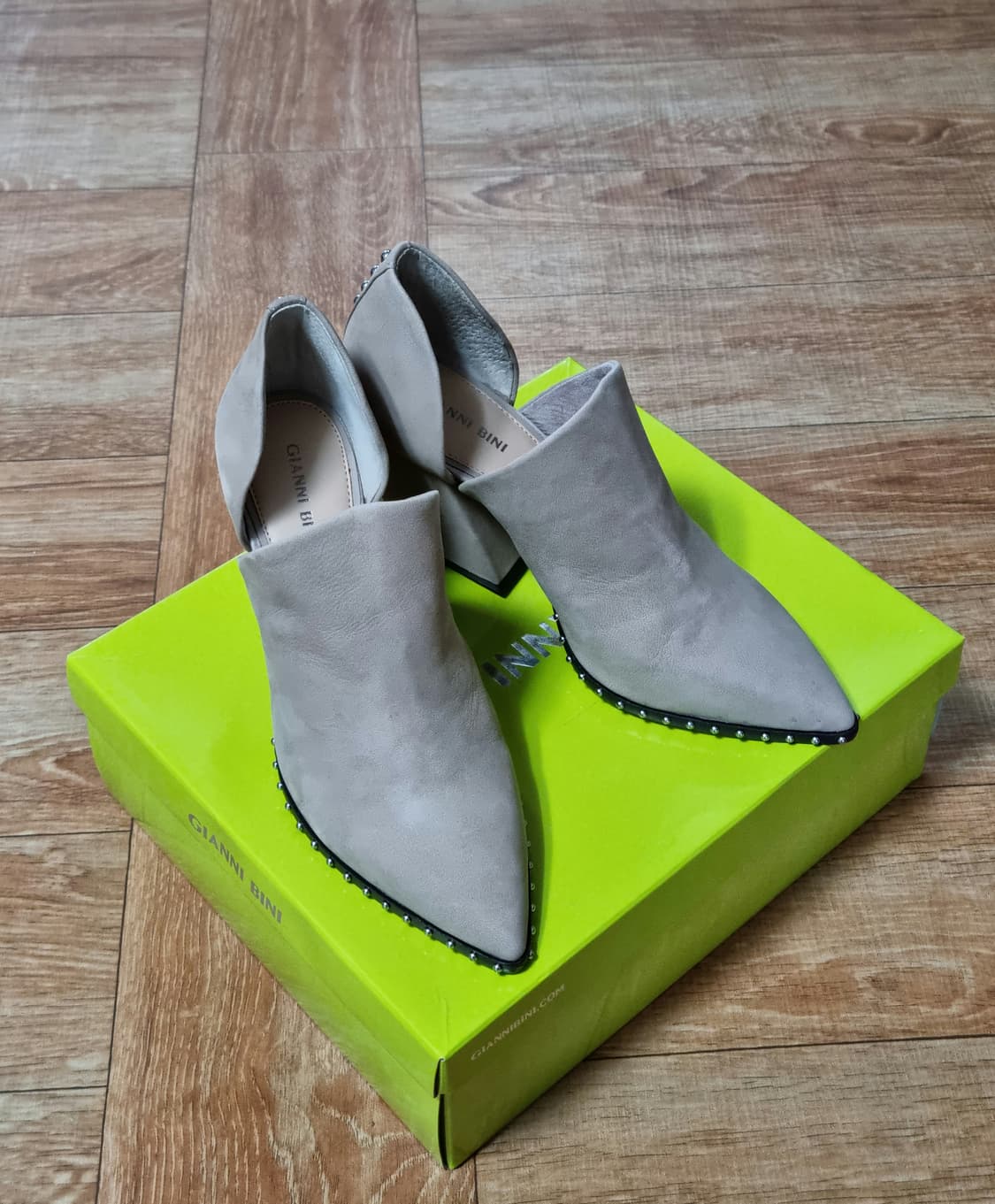 Gianni Bini Suede Western Heel 상품이미지2