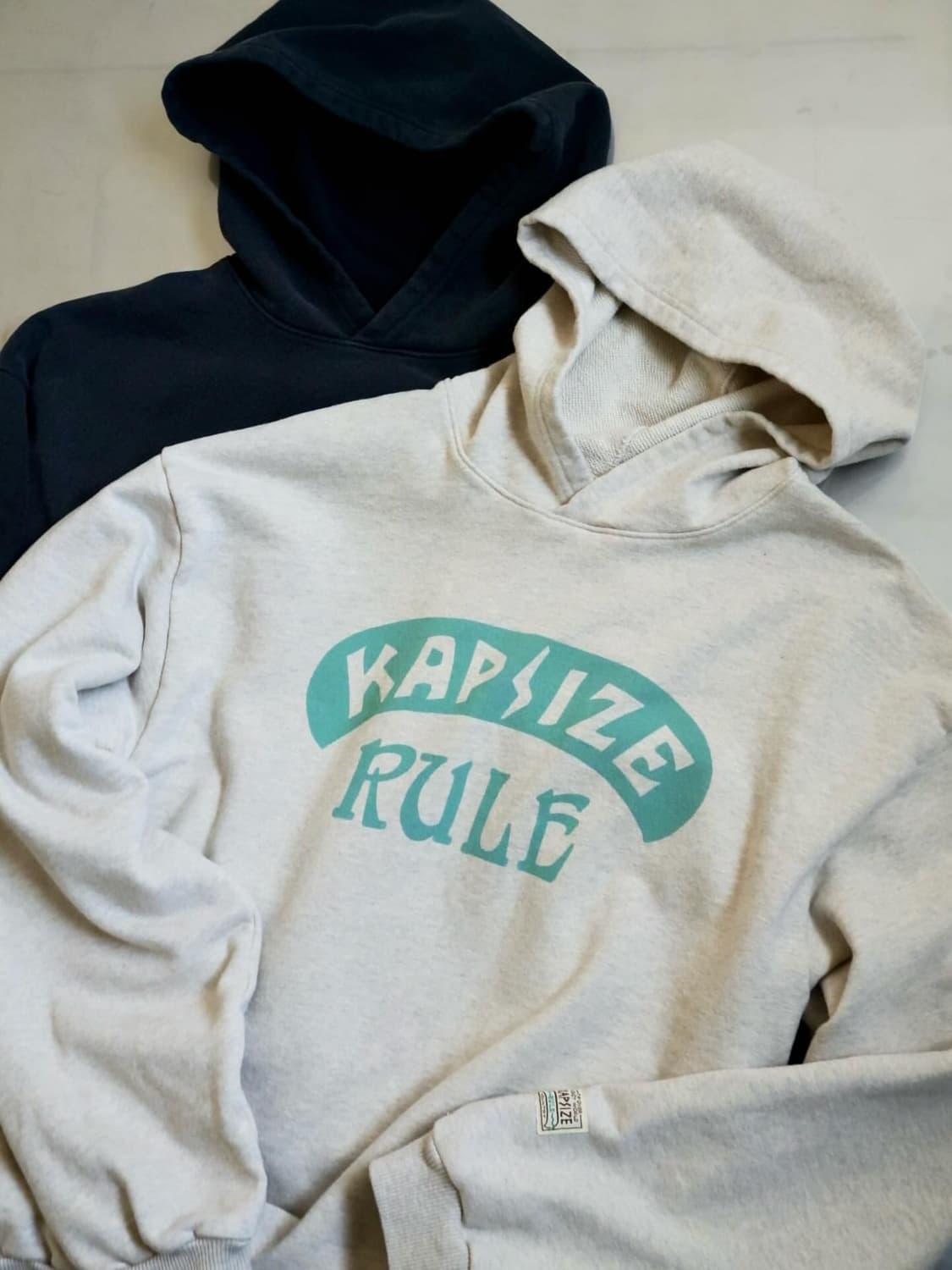 <새제품> 캐피탈 플리스 후드 스웨트셔츠 캡사이즈 룰 Pt 탑 키나리 상품이미지2