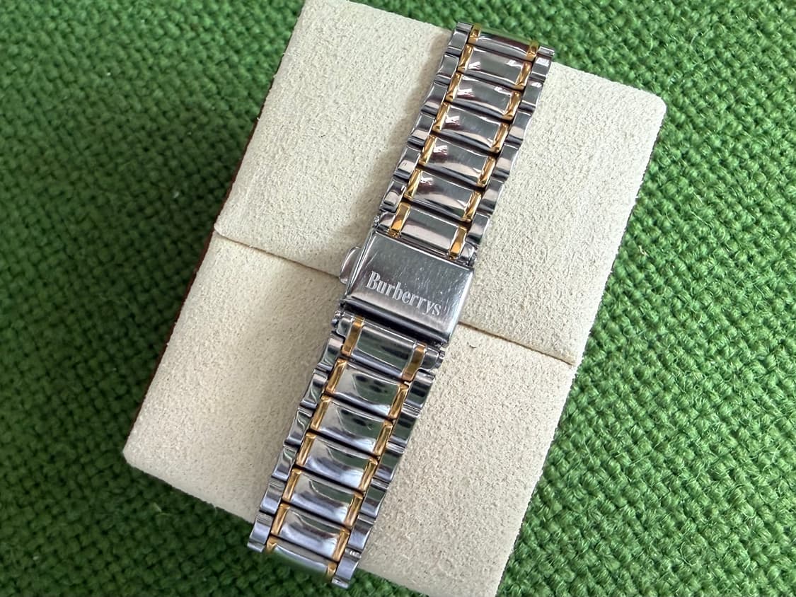 (작동 확인)버버리 투톤 쿼츠 빈티지 여성 시계 GN-4-S 상품이미지4