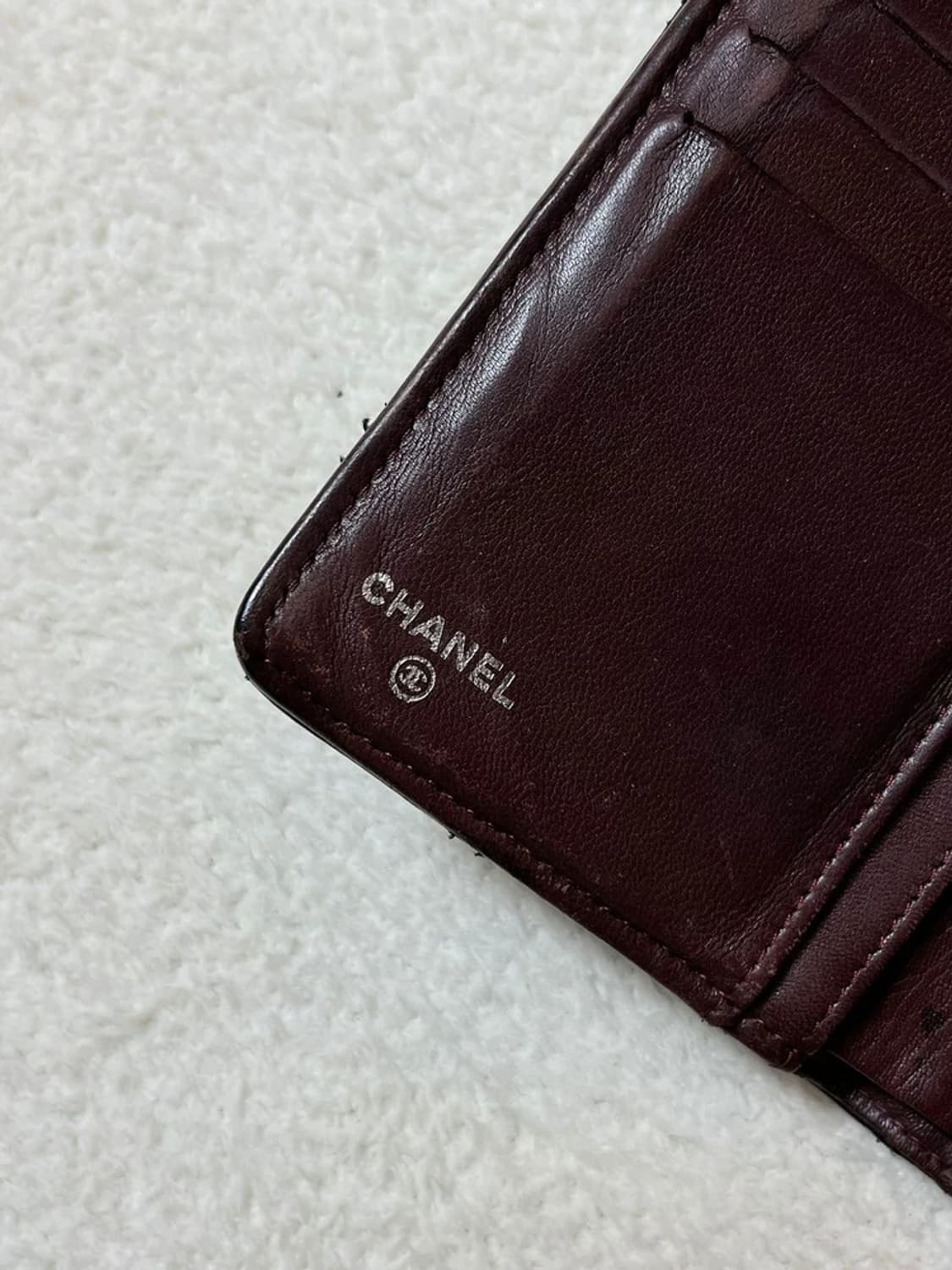 샤넬 클래식 퀼팅 램스킨 장지갑 A1663 상품이미지7