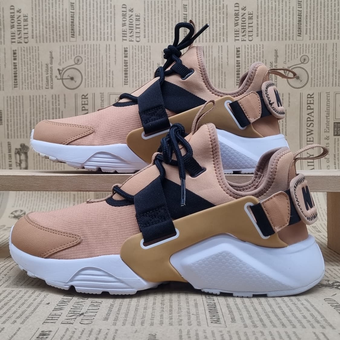 나이키 허라취 시티 여성운동화235 상품이미지1