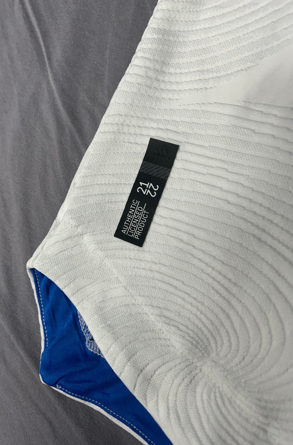 21/22 레알 마드리드 홈 어센틱 유니폼  상품이미지5