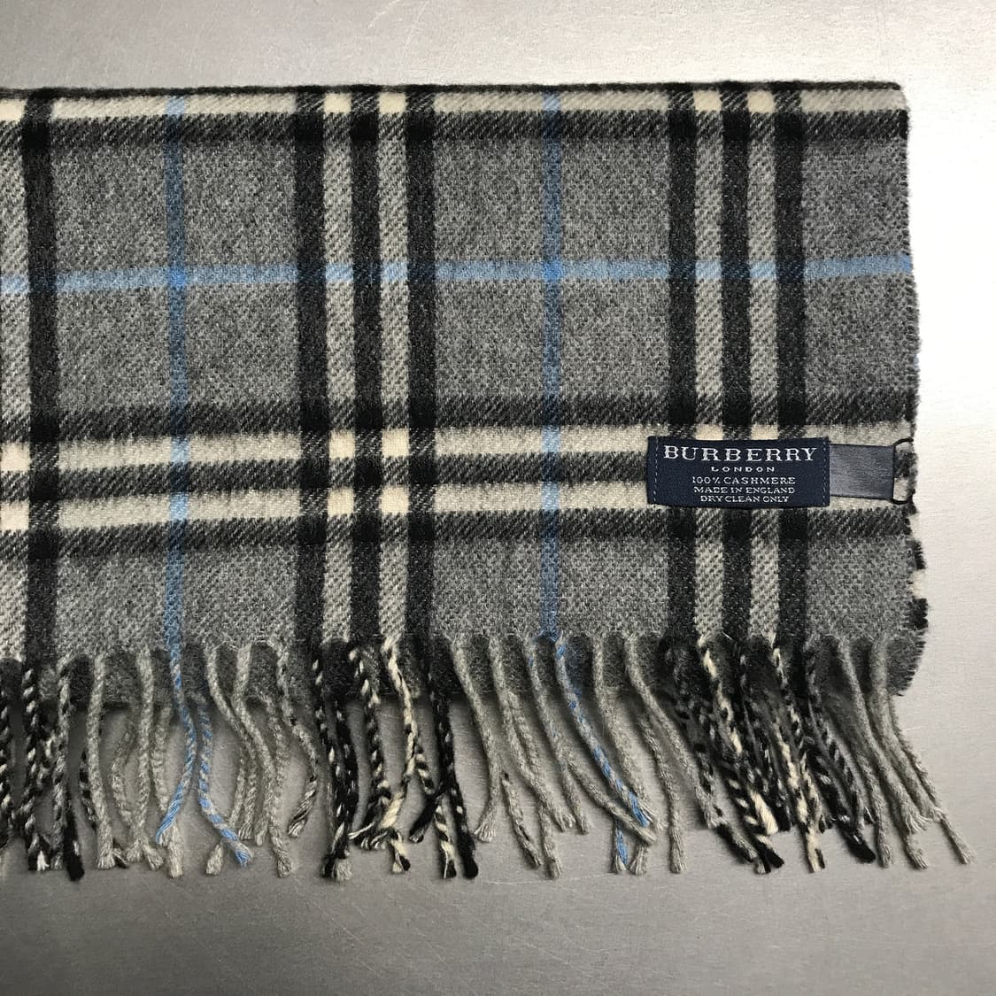 버버리 정품 캐시미어 머플러 그레이 상품이미지3