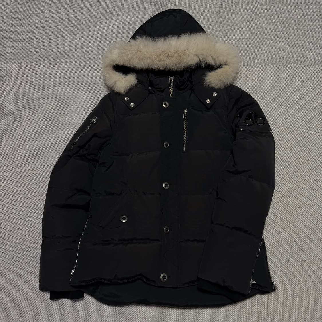 무스너클 쓰리쿼터 퍼 후드 패딩 자켓 상품이미지1