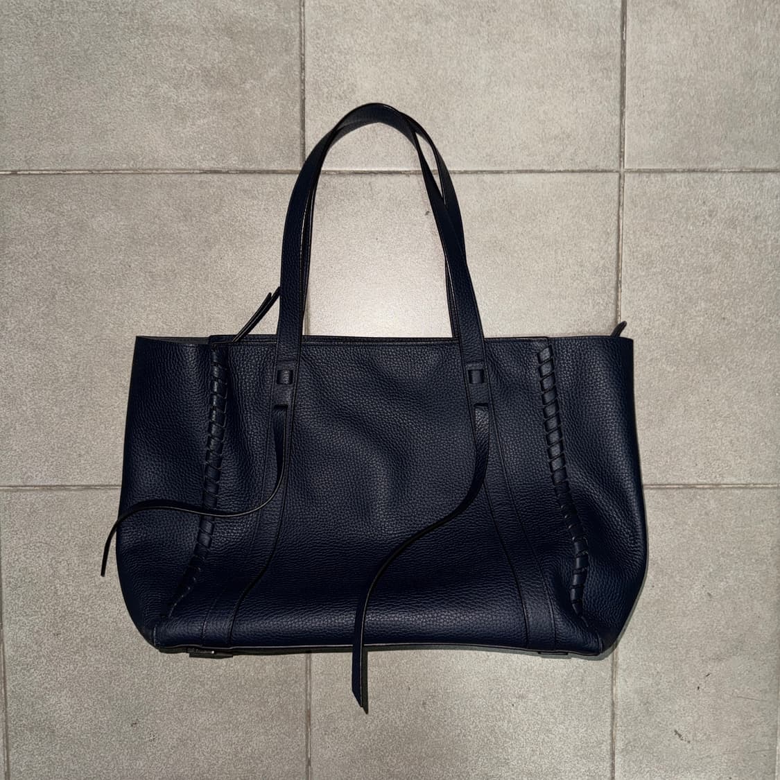 올세인츠 소가죽 숄더백 상품이미지3