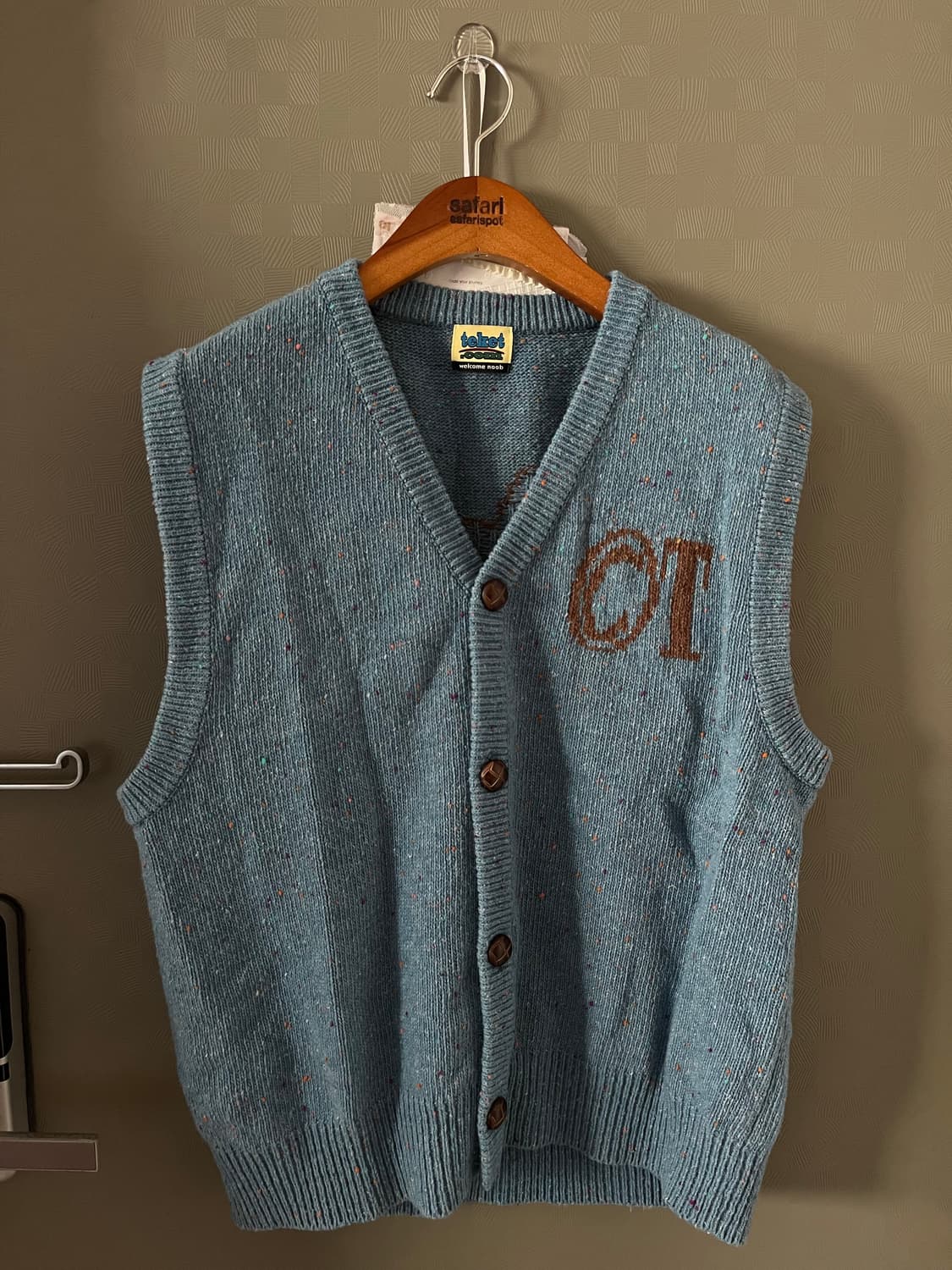 테켓 니트조끼 상품이미지1