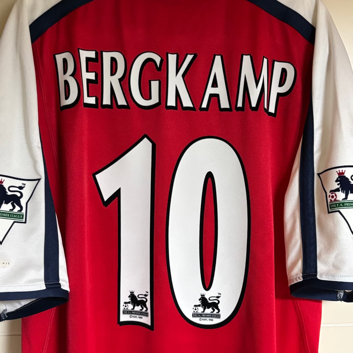 00-02 아스날 홈 리그 베르캄프 유니폼 상품이미지8