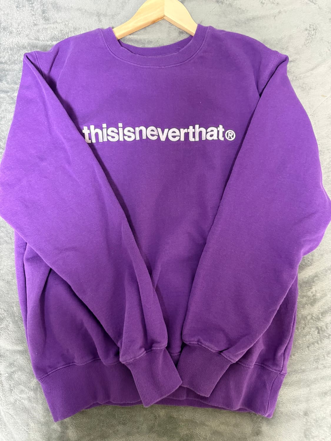 디스이스네버댓 맨투맨 상품이미지1