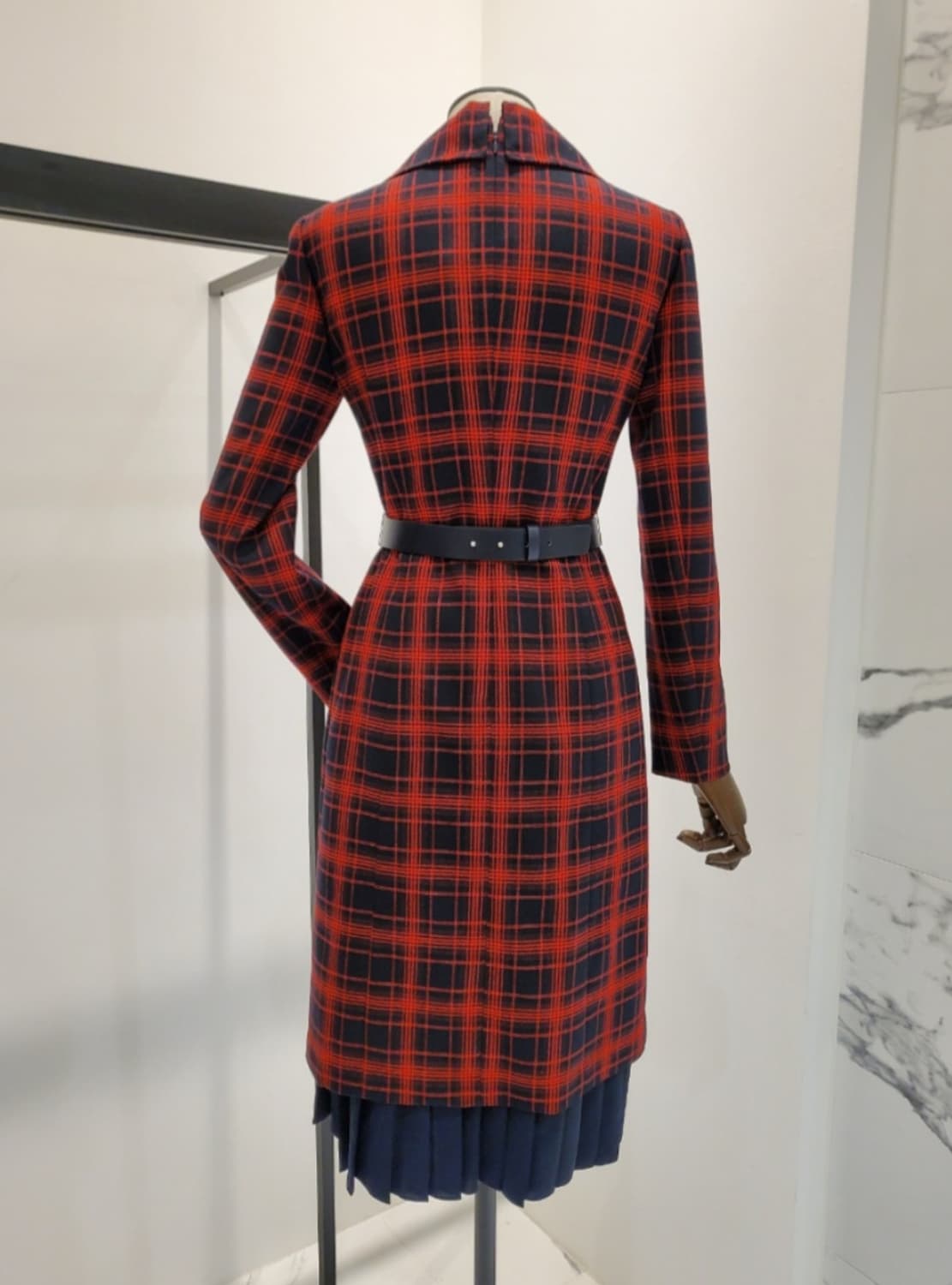 모조에스핀 더블버튼 밑단플리츠 원피스 55사이즈 상품이미지3