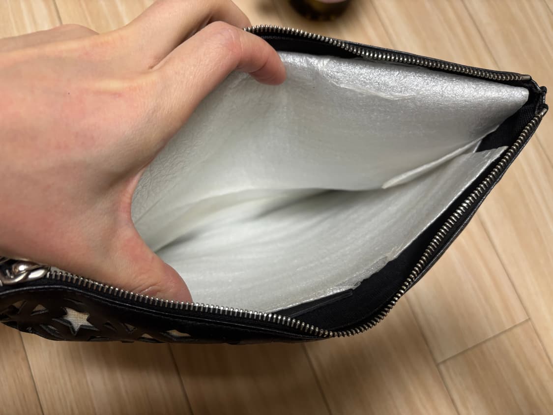 정품)지방시 컷아웃 클러치 블랙 상품이미지4