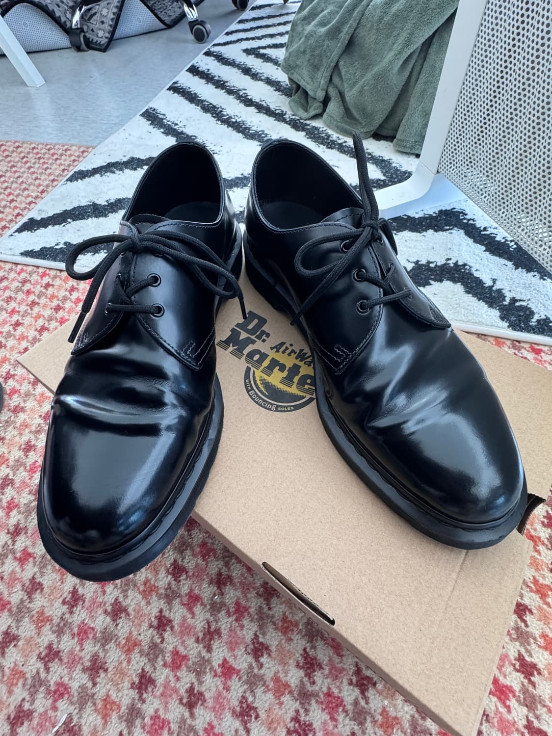 닥터마틴 1461 스무스레더 모노 300사이즈 상품이미지1