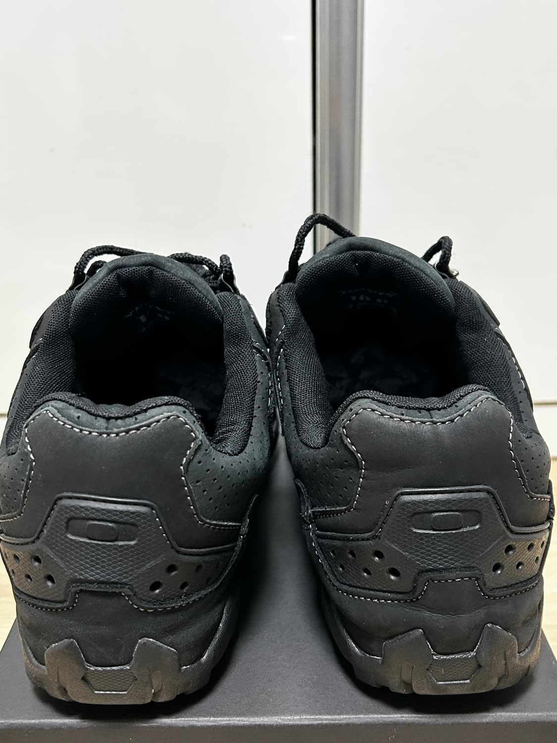 오클리 트레킹 스니커즈 (270) 상품이미지3