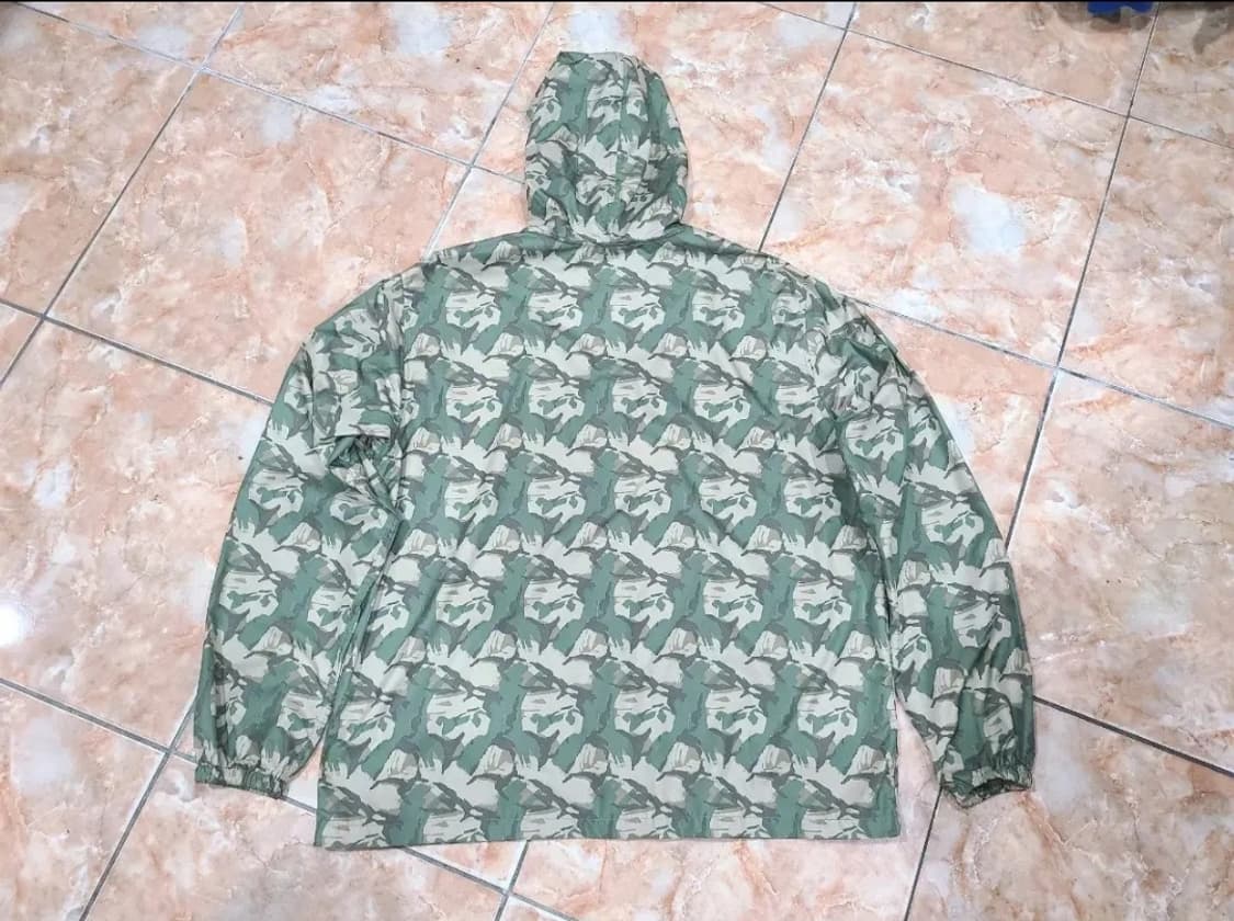 파타고니아 카모패턴 바람막이 상품이미지3