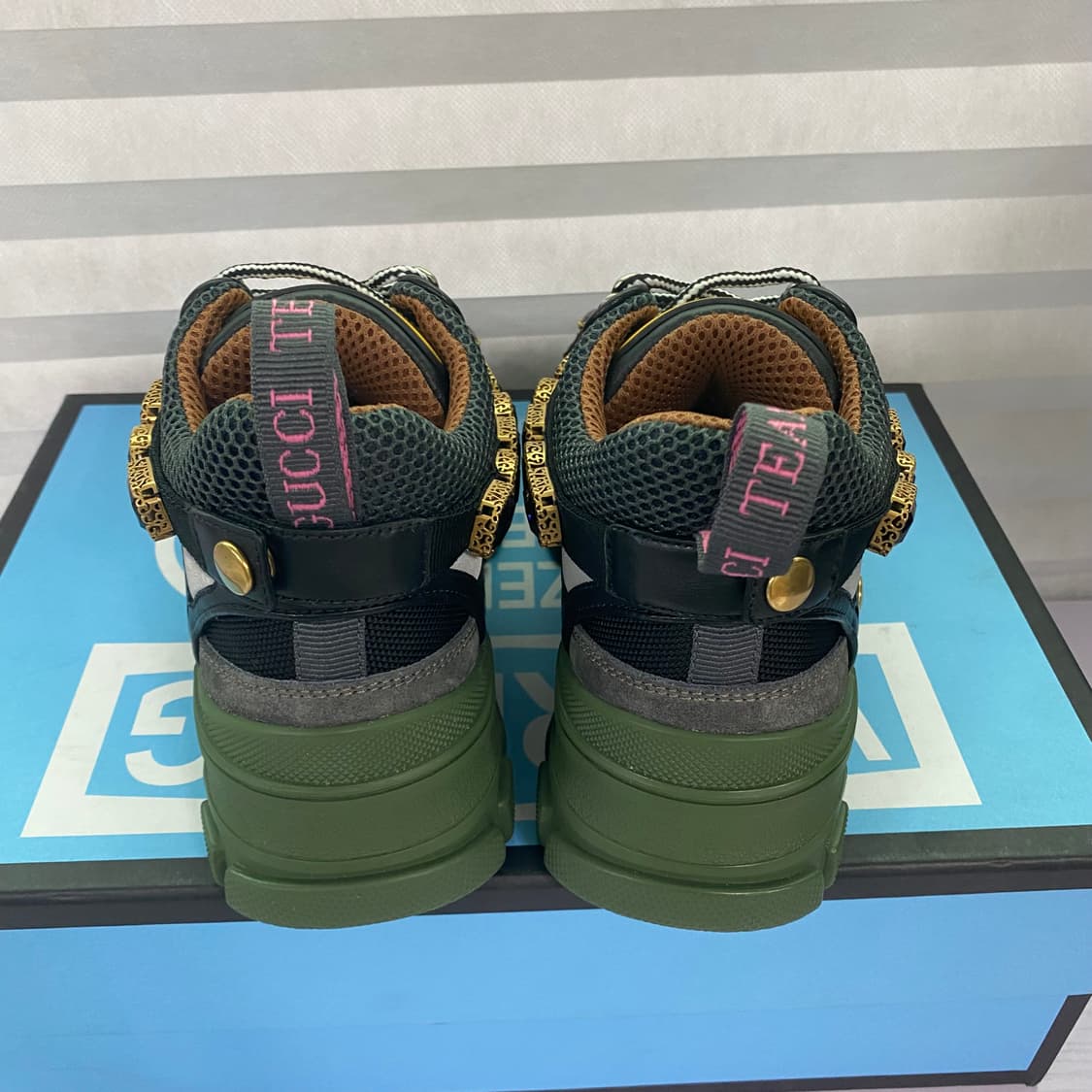 (새제품)구찌 크리스탈 여성 플래시트랙 상품이미지4