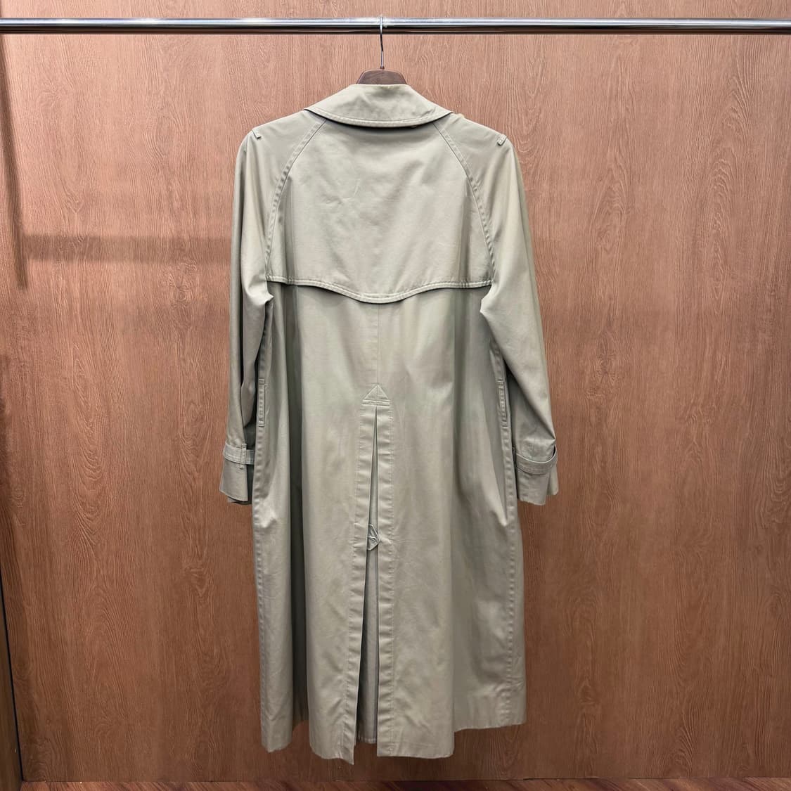 버버리 트렌치 코트 더블 버튼업 체크 안감 배색 디테일 레귤러핏 베이지 상품이미지3