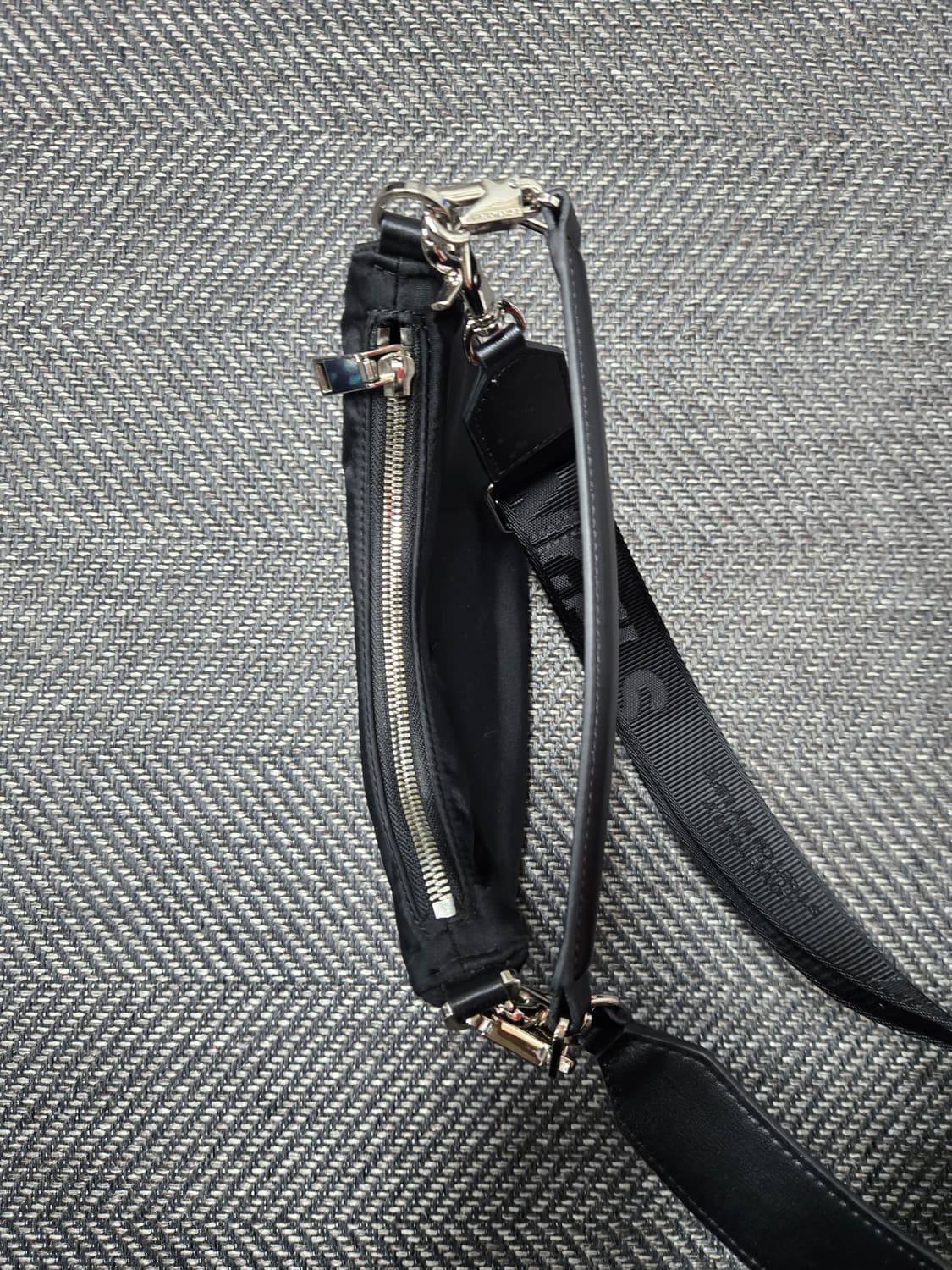 스트레치엔젤스 블랙 호보백 크로스백 상품이미지4