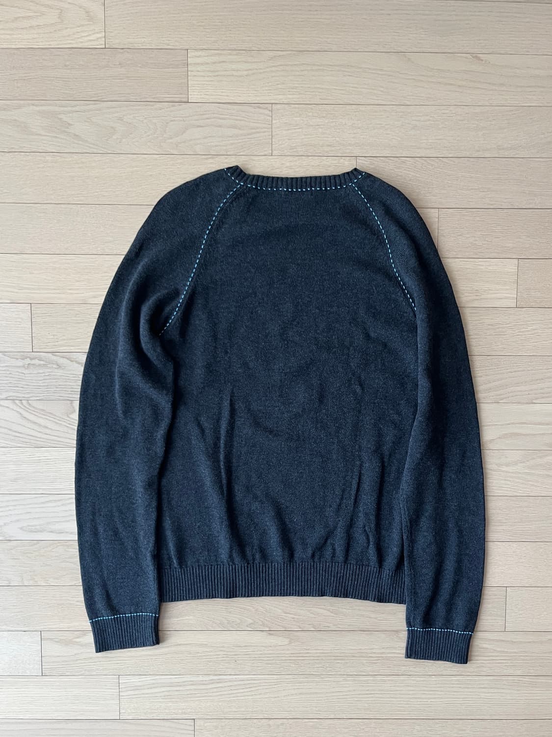 Burberry 버버리 블루 스티치 롱슬리브 상품이미지4