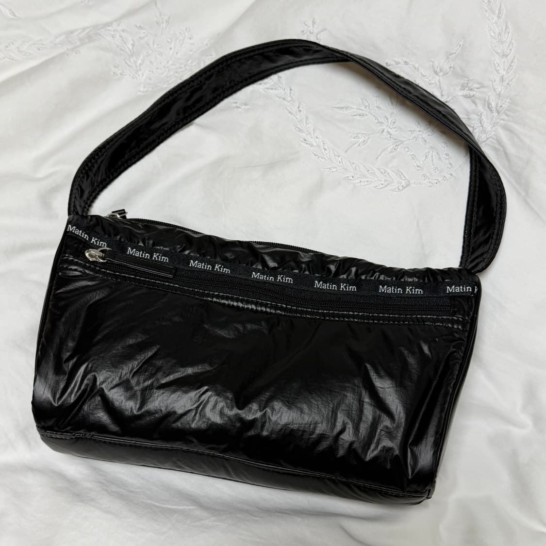 마뗑킴 글러시 토트백 블랙 상품이미지1