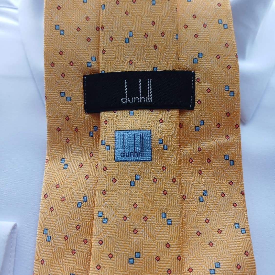 던힐 실크 옐로우 마이크로 패턴 넥타이 9.5cm A+등급 A18196
 상품이미지5