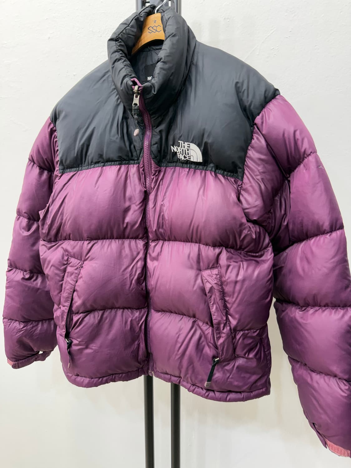 정품) 노스페이스 눕시 퍼플/블랙 패딩 95 상품이미지2