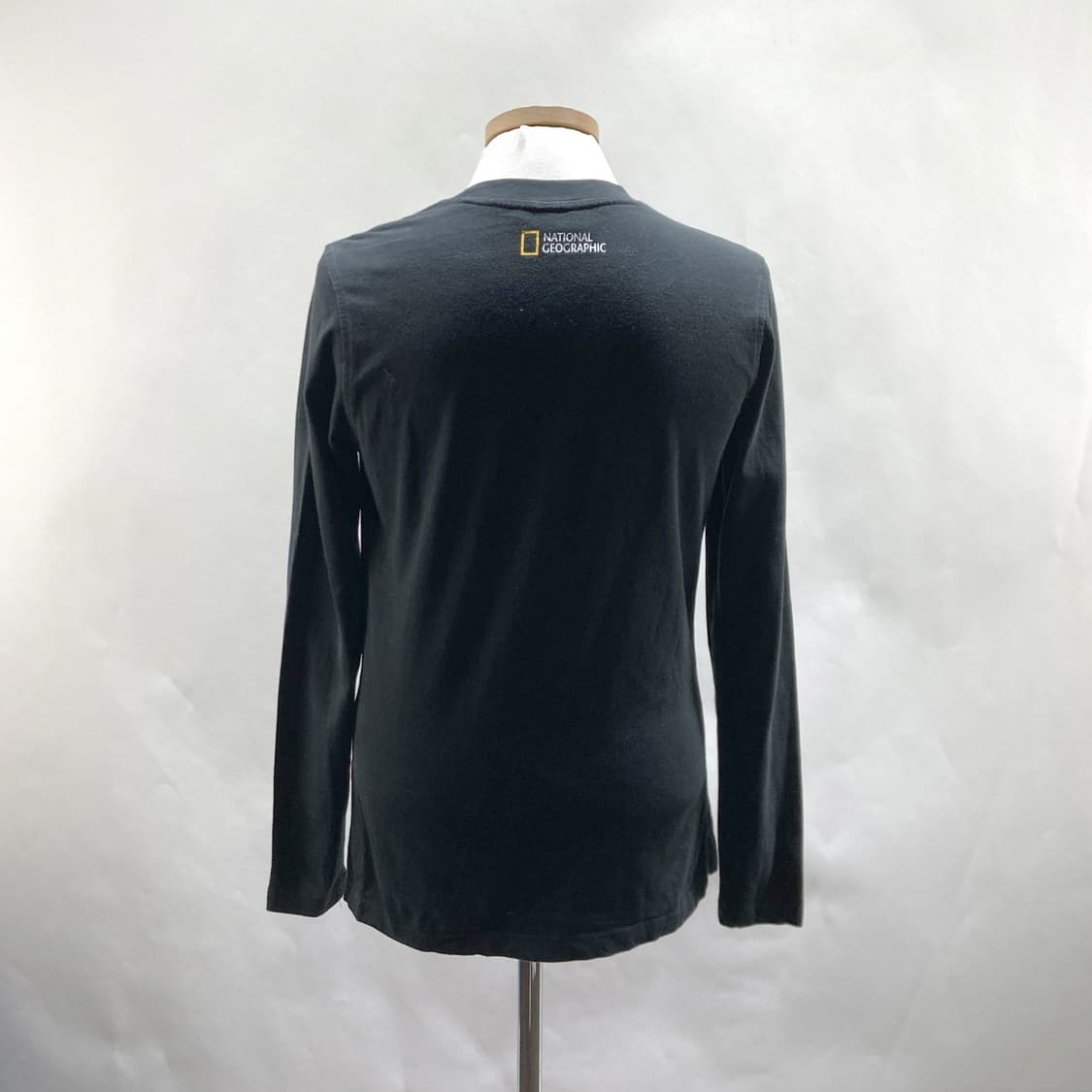 내셔널지오그래픽 남성라운드긴팔티 블랙 S 상품이미지3