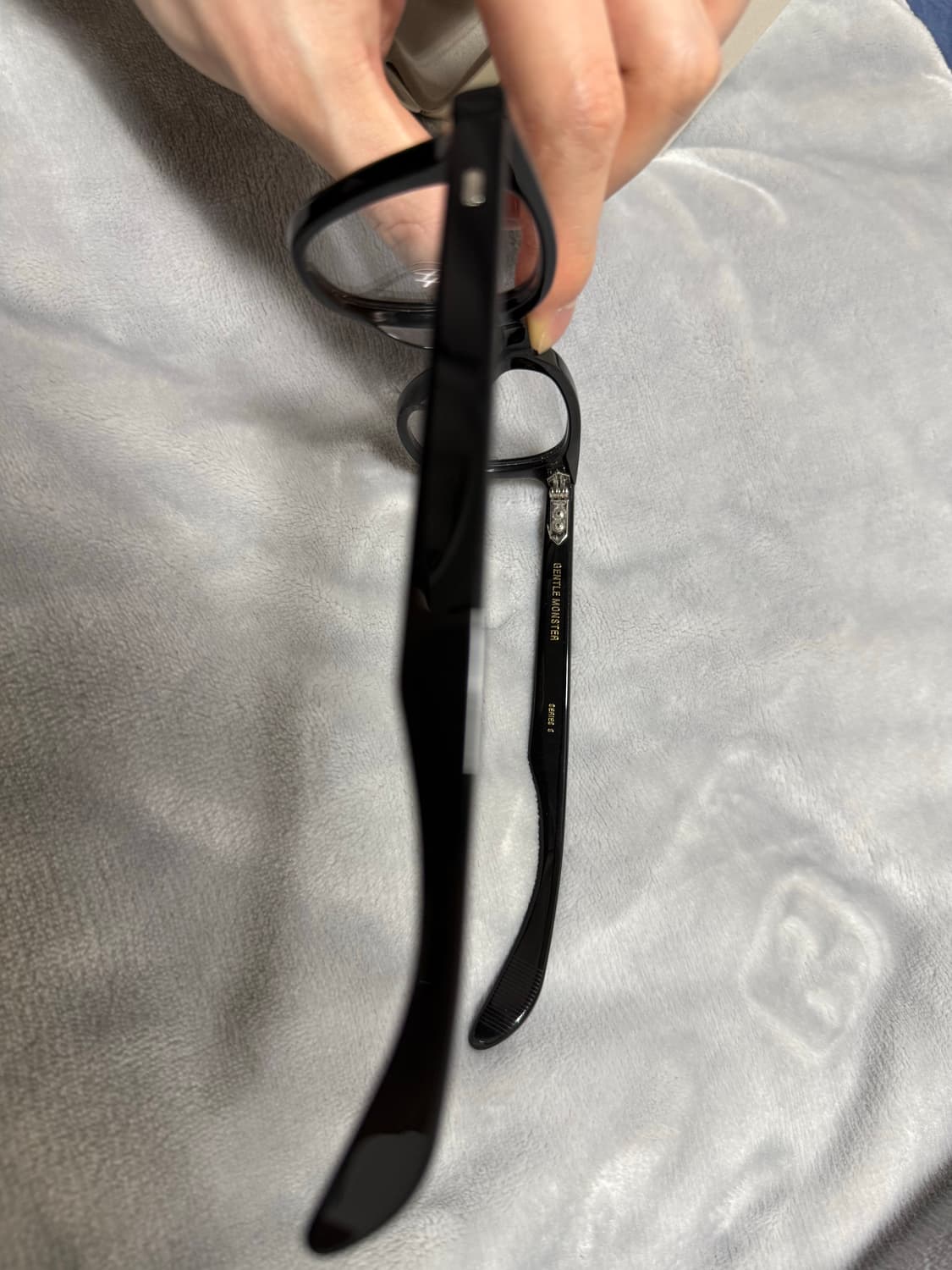 젠틀몬스터 다디오 01 블랙 풀박스 상품이미지4