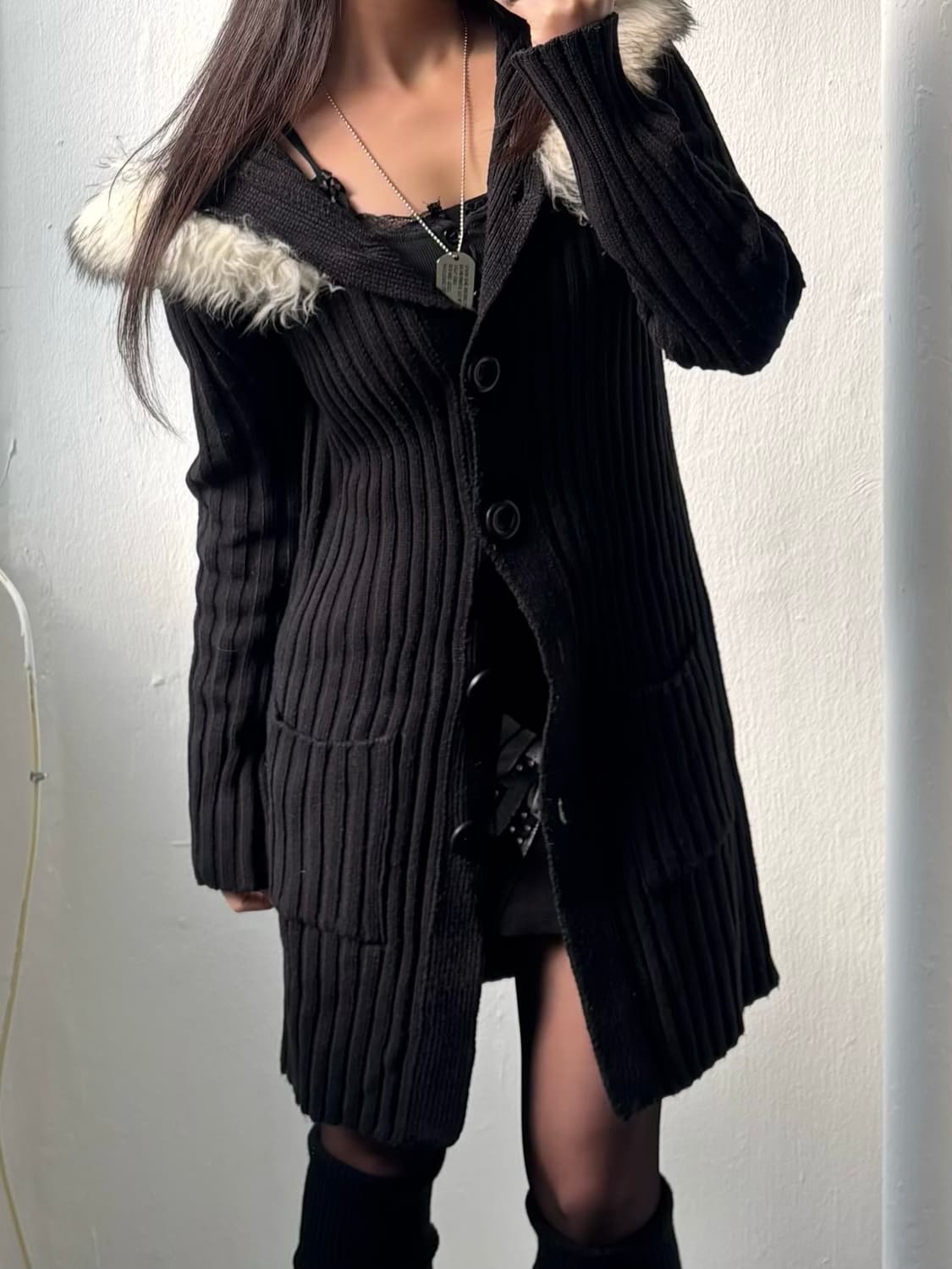 Von Dutch Sports Black Fur Hood Cardigan 상품이미지3
