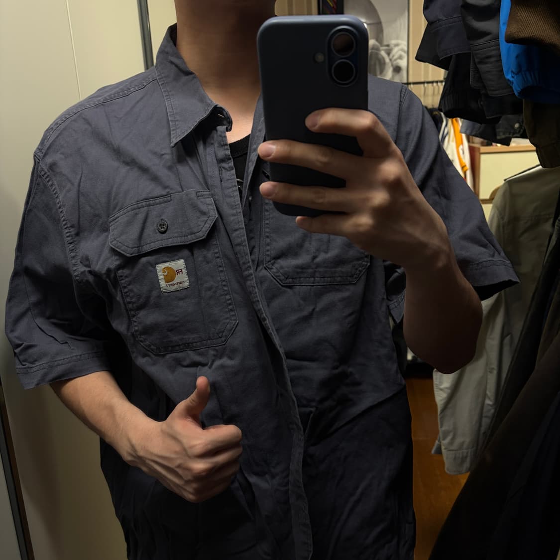 칼하트 네이비 반팔 셔츠 급처 상품이미지3