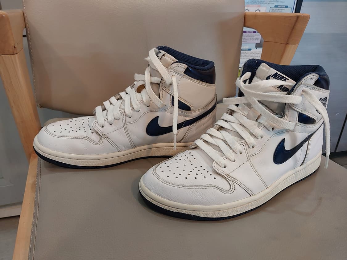 나이키 에어 조던 1 레트로 하이 OG 메탈릭 네이비 맨사이즈 250mm 상품이미지1