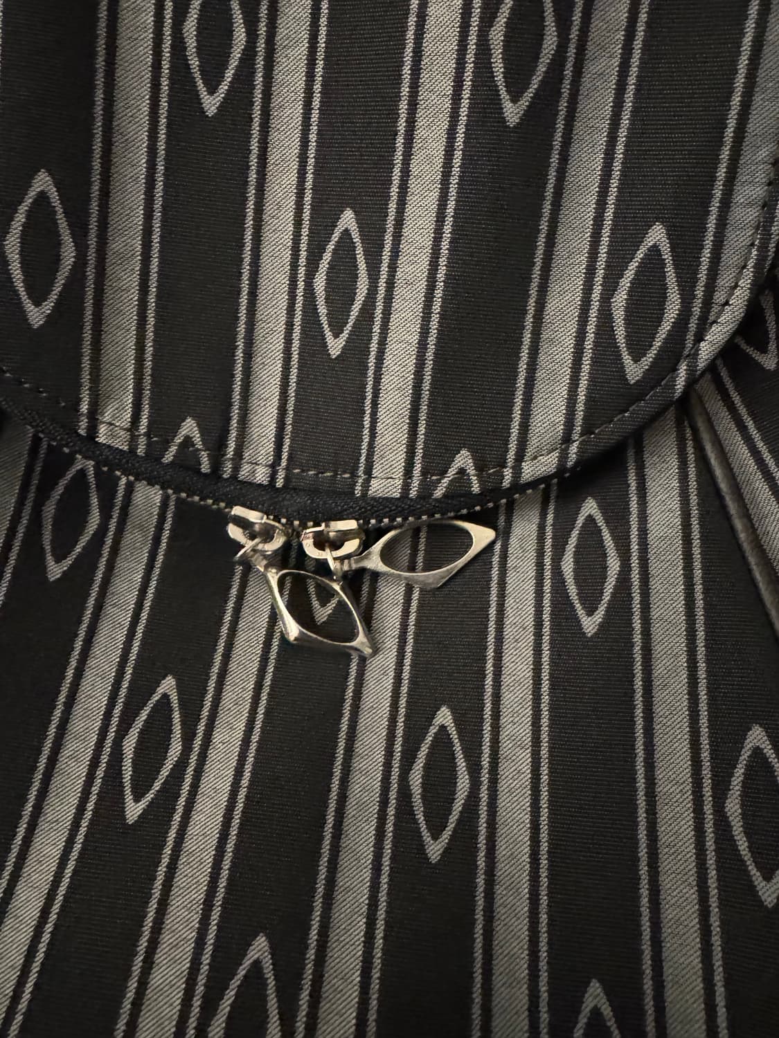 미스치프 자카드 럭색 백팩 블랙 상품이미지3