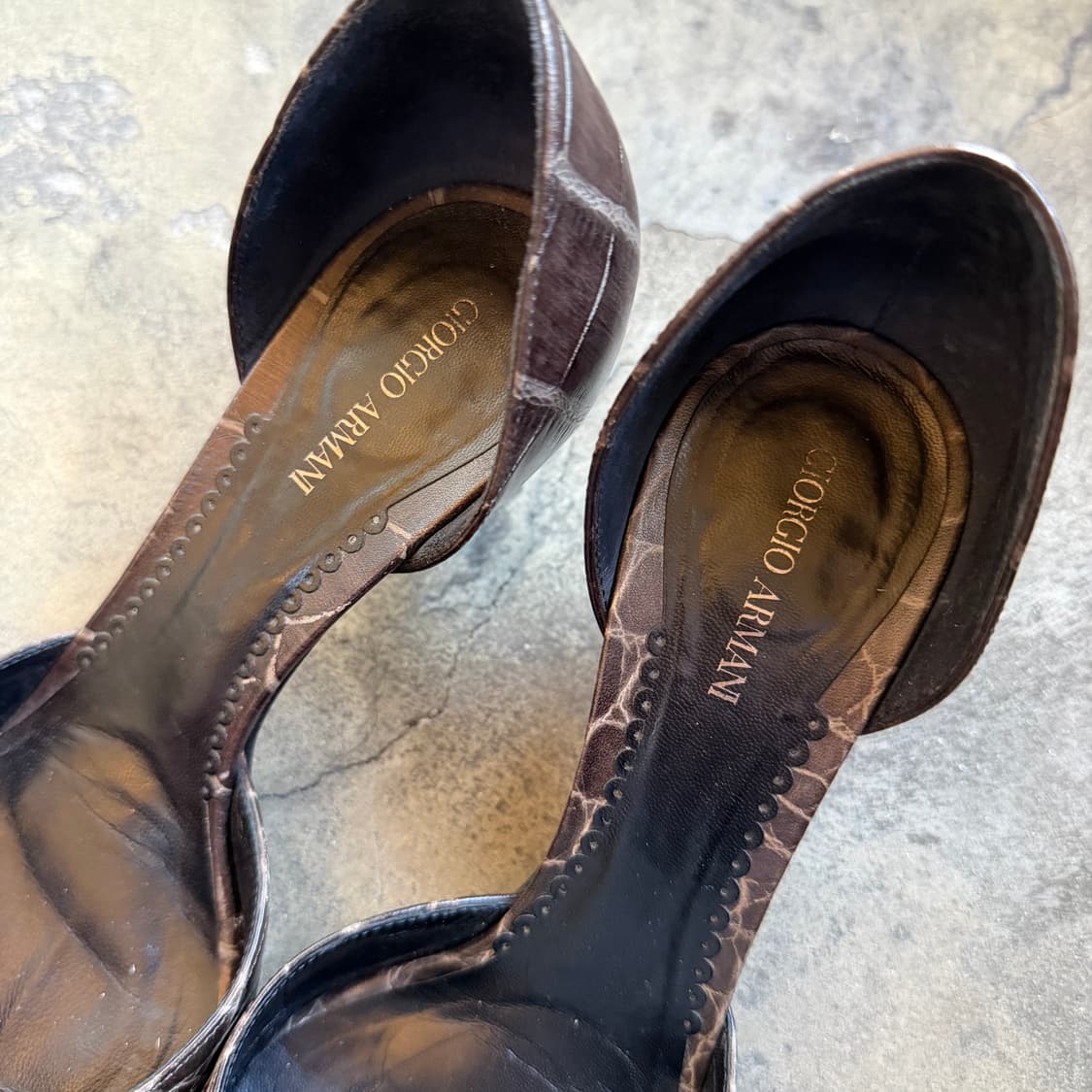 조르지오 알마니 크로커다일 엠보싱 스틸레토 키튼 힐 상품이미지6