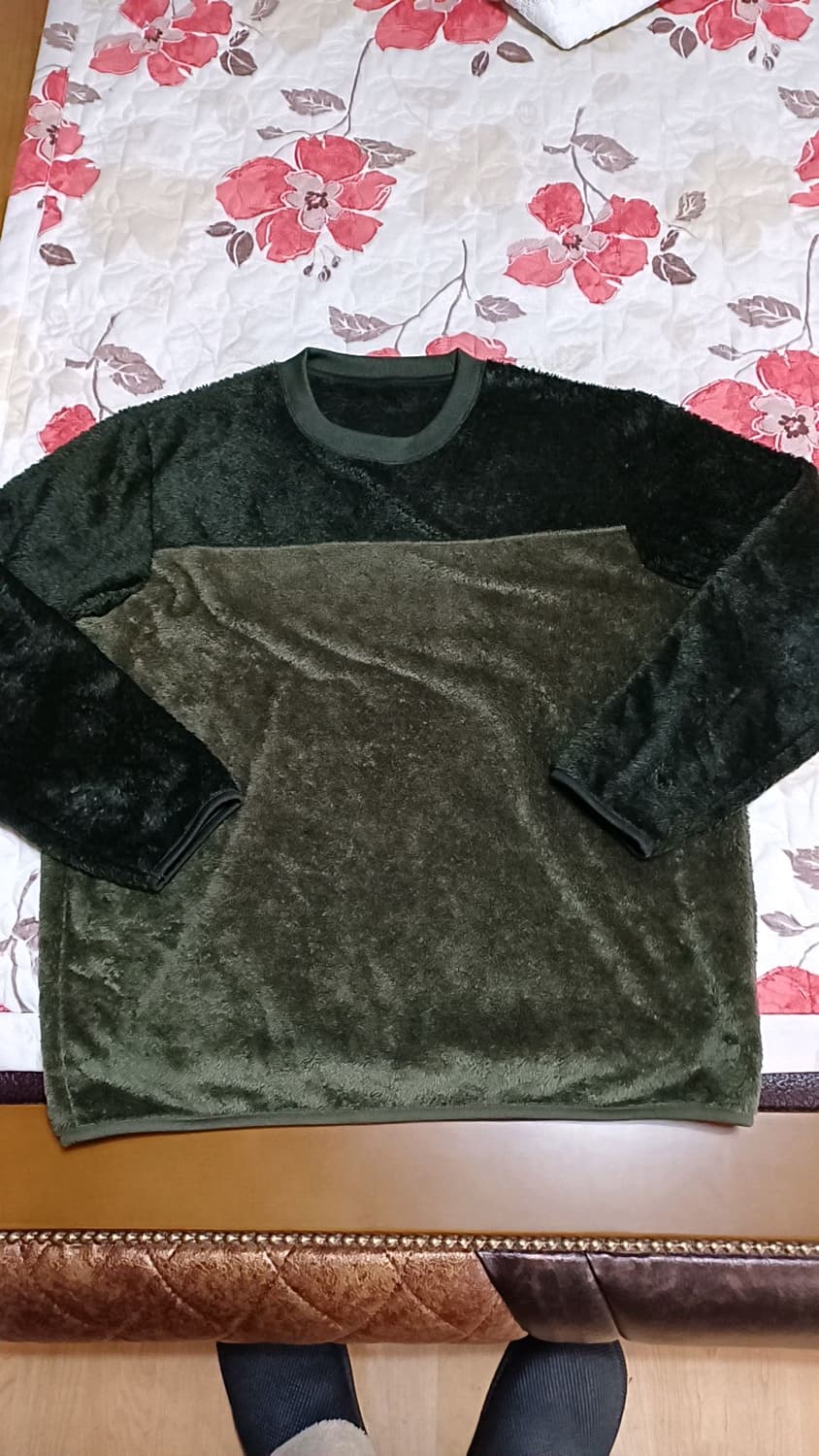 유니클로 후리스긴팔 110 가슴62 기장72 상품이미지1