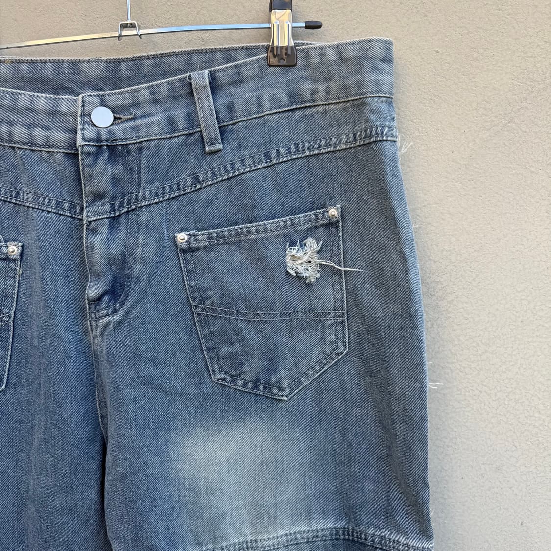 Layered Double-Knee Distressed Denim 상품이미지3