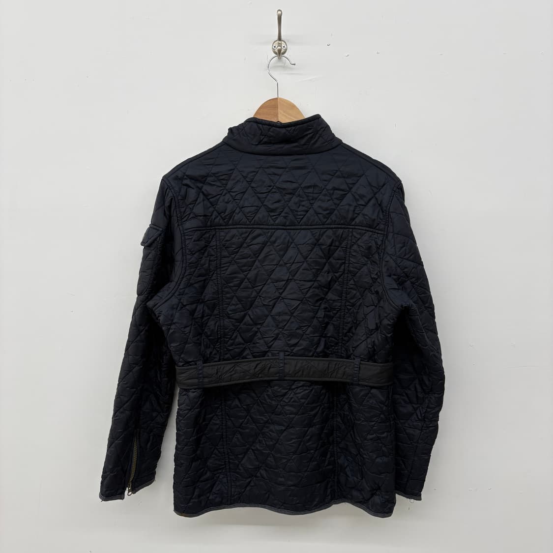 바버 인터내셔널 네이비 퀼팅 자켓 남성 M 상품이미지7