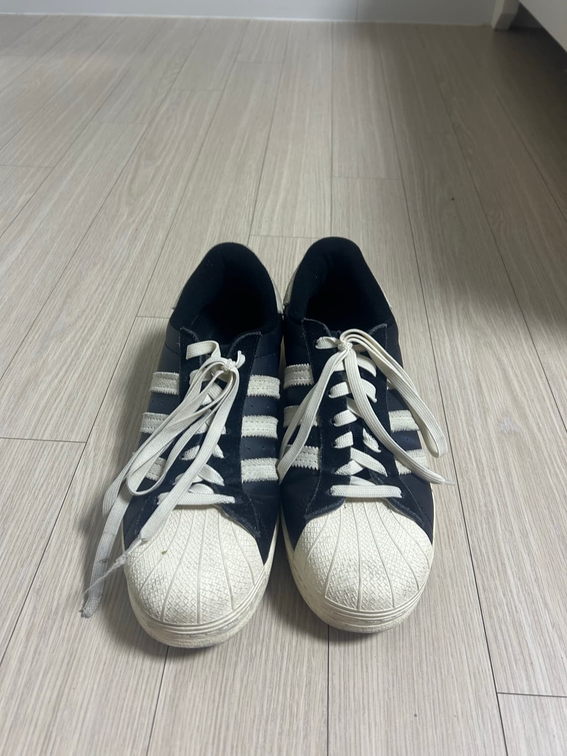 280)아디다스 슈퍼스타 82 블랙 화이트 상품이미지1