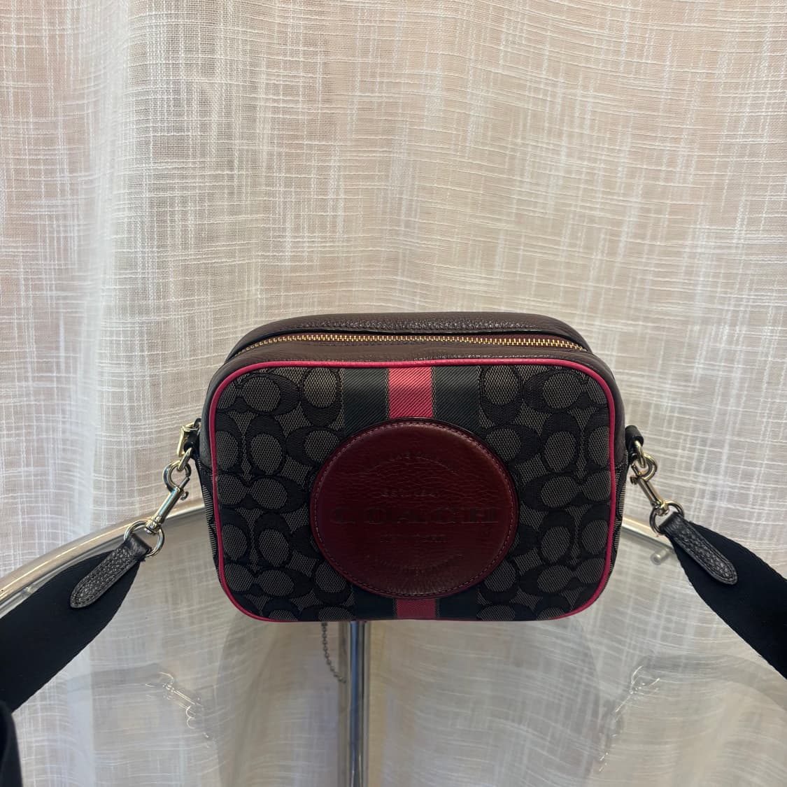 정품 코치 카메라 패브릭 크로스백     상품이미지2