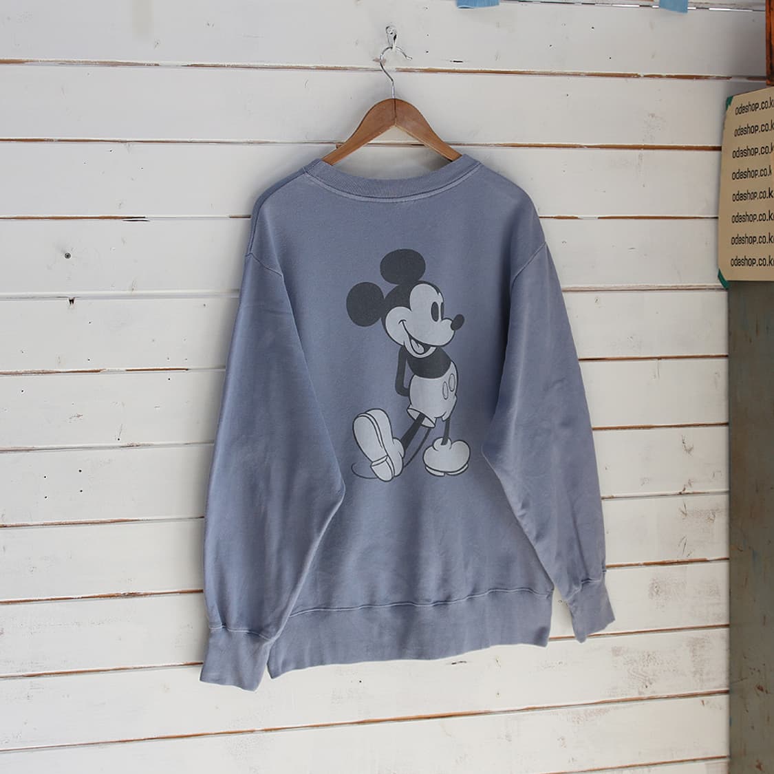 (착용컷) 디즈니 미키마우스 스웻 셔츠 (남성용 105) 상품이미지2